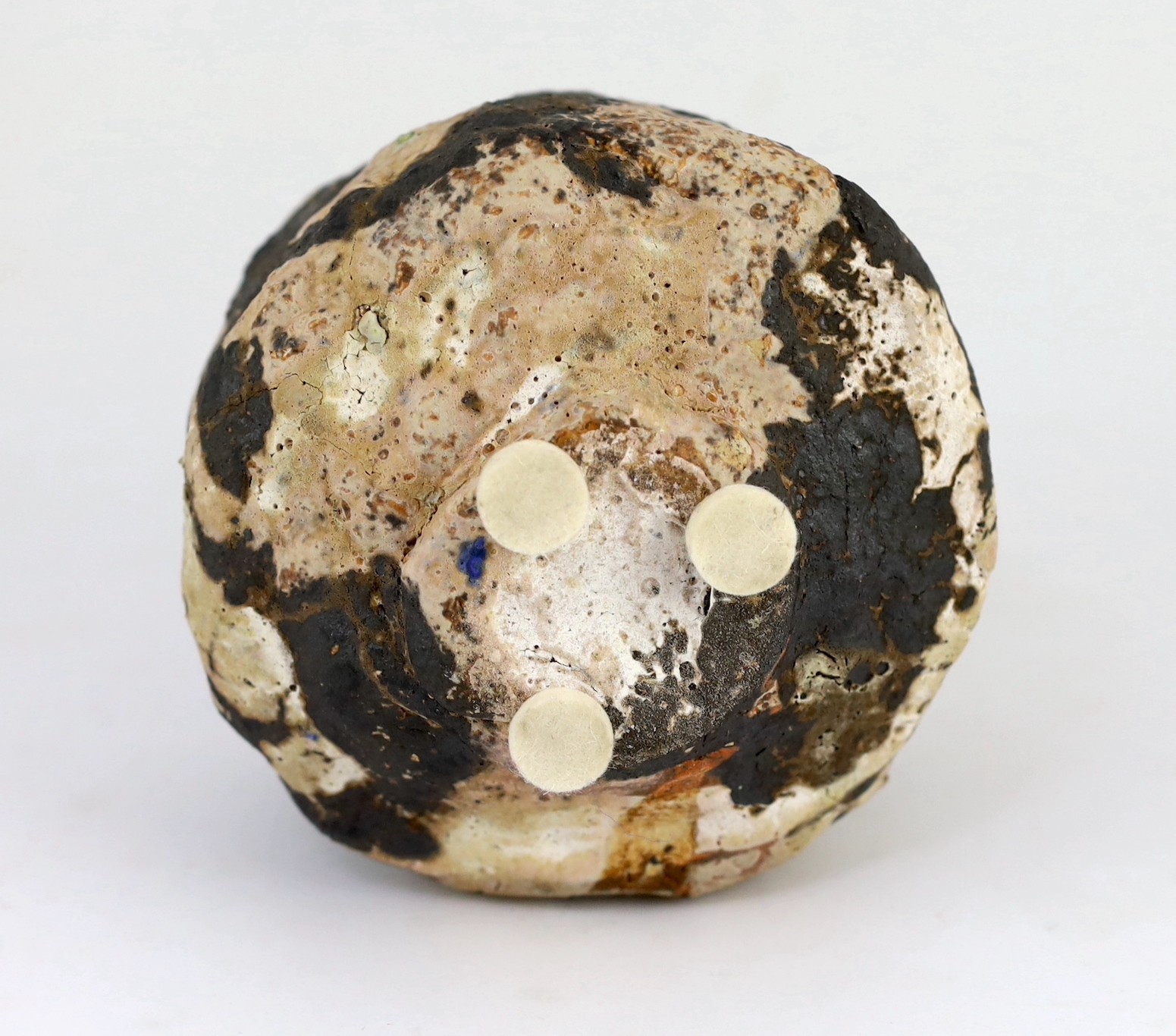 Ewen Henderson (1934-2000), a hand-built mixed laminated clay chawan, 12.5cm across, 10cm high